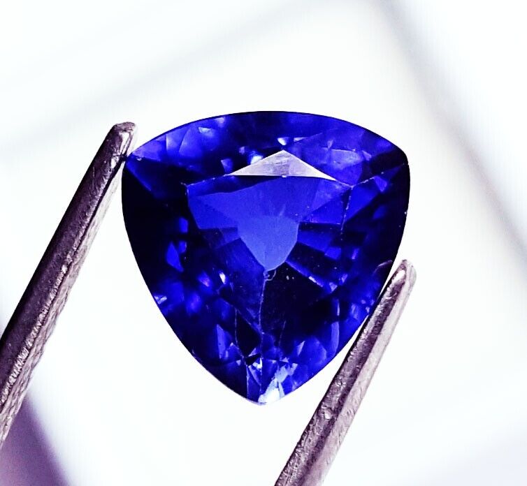 Tanzanite 15mm Trillion shape 12.80 carat 1 pc