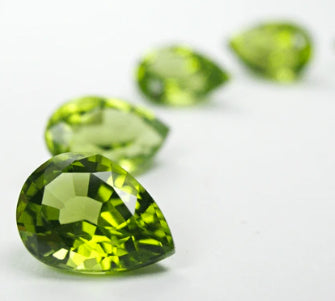 Peridot 6x4 mm Pear shape 25 pcs 9.25 carat