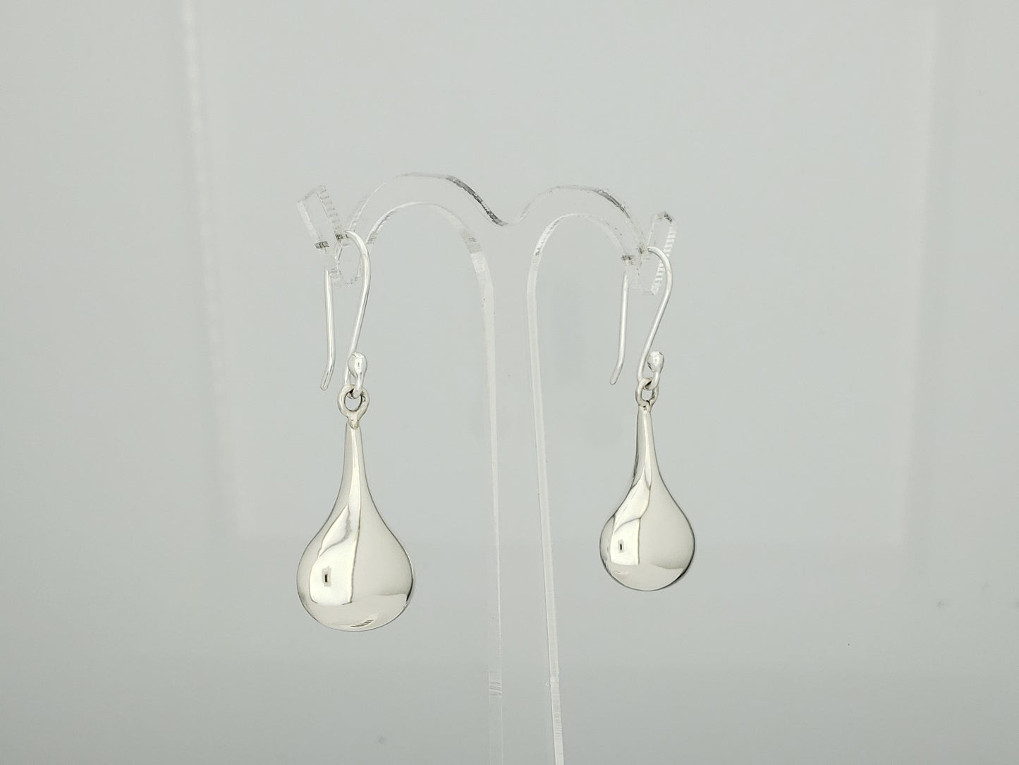 Sterling Silver Medium Pumped Perita Earrings with Ring