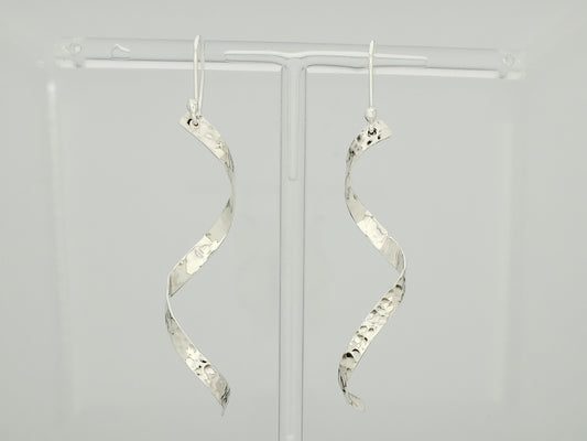 Sterling Silver Hammered Serpentine Earrings with Arillo