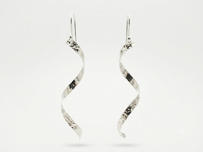 Sterling Silver Hammered Serpentine Earrings with Arillo