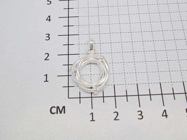 Elegant Three-Linked Hoop Pendant